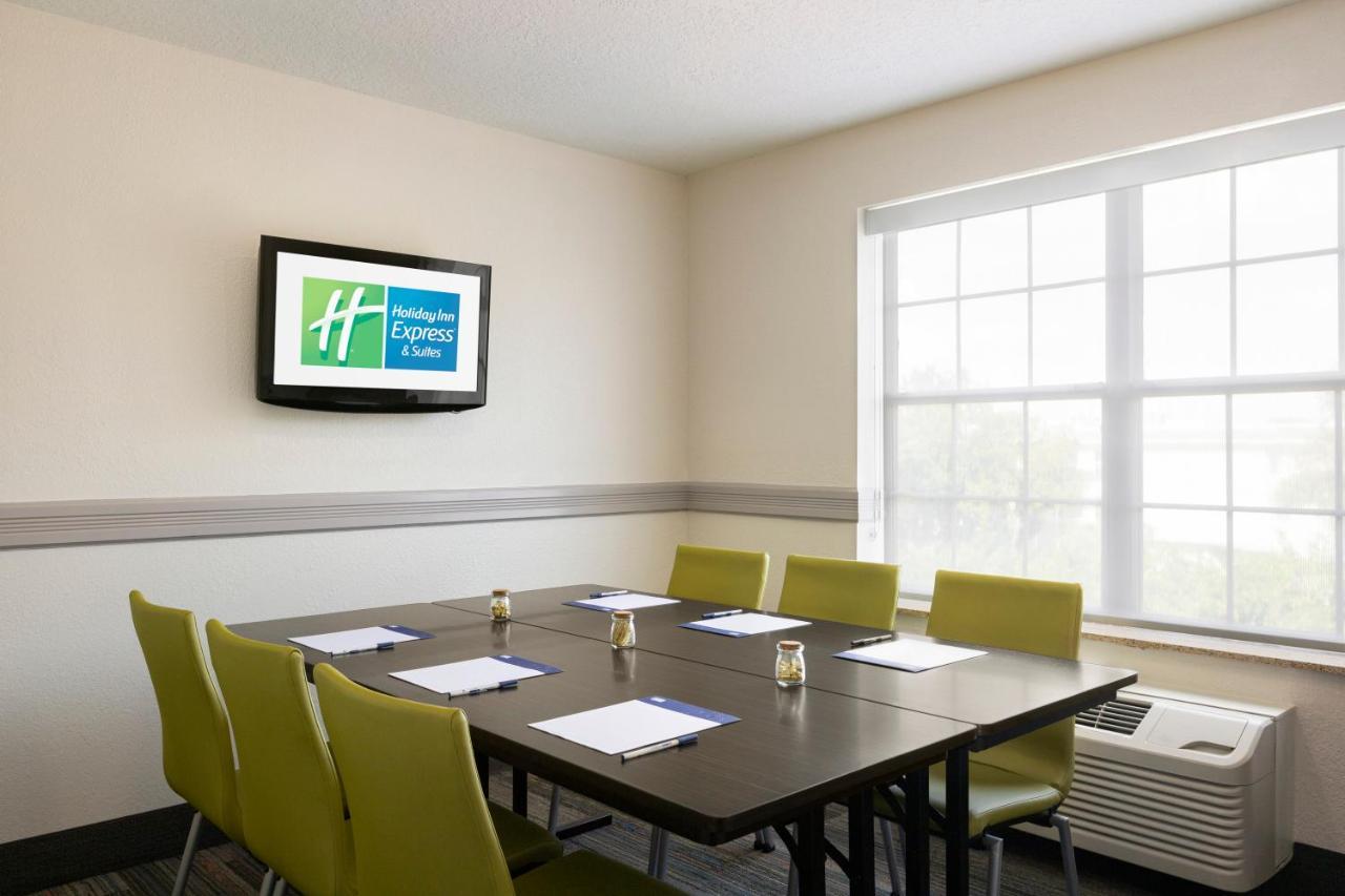 Holiday Inn Express & Suites Sarasota East By Ihg Vamo Zewnętrze zdjęcie